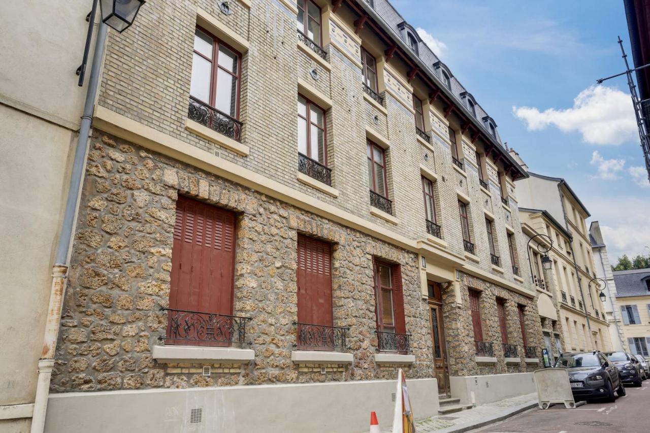 Le Mousquetaire Appartement Versailles Buitenkant foto